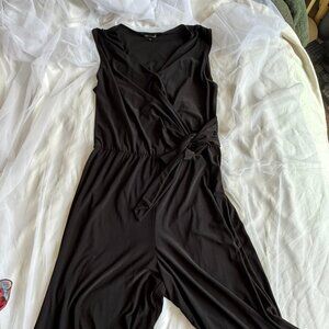 Black Sleeveless Wrap Jumpsuit – Roz & Ali, Size M